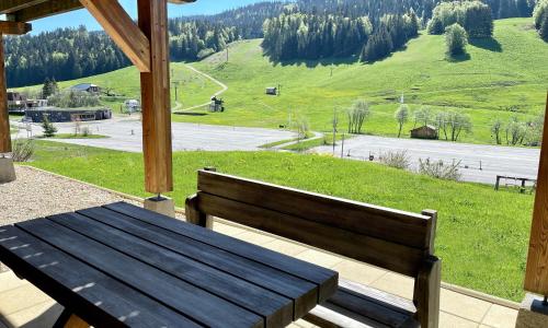 Gîte avec terrasse et belle vue - ChaletNelda com