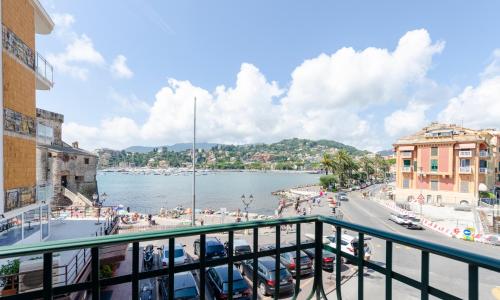 LA CASA ROSA AL MARE- Centrale a 20 mt dal mare-Garage privato- aria condizionata-wifi