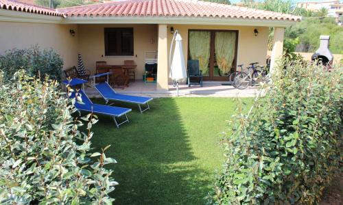 CASADELFARO con Giardino a Pittulongu 600Metri dalla Spiaggia