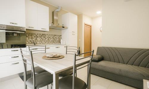 Grab a Flat in Coroneo