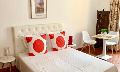 le 1835, studio rouge-Corail