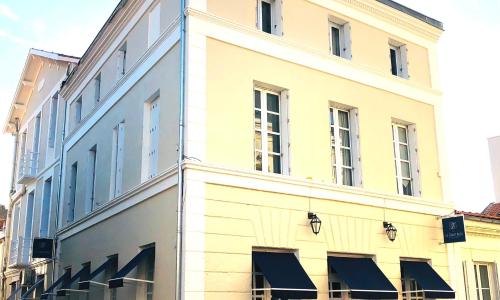 Hôtel 2 étoiles et Restaurant Le Galet Bleu