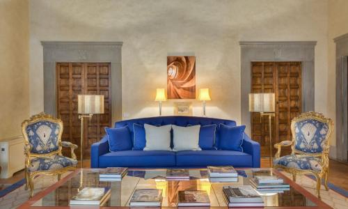 Palazzo Salviati by Varental