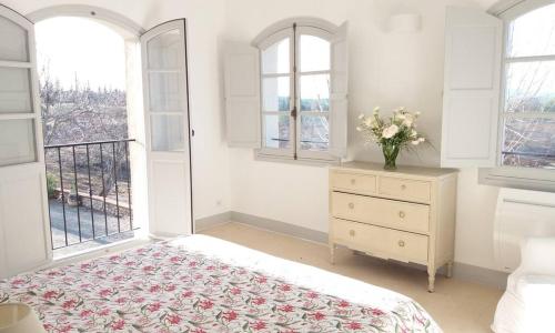 Bastide au milieu des vignes et des oliviers Aups