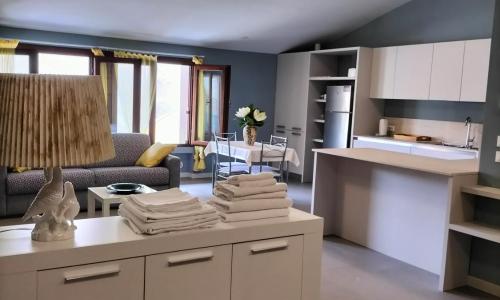 Attico Open Space - Piscina a 400 mt