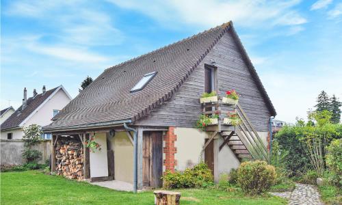 Gorgeous Apartment In Le Mesnil-esnard With Wifi