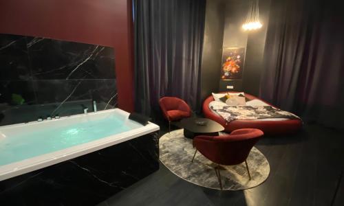 Legend Majestic Superbe Love Room - Jacuzzi - Champagne - Romantisme - parking privé