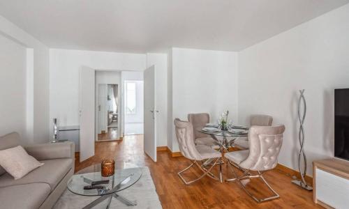 Cour royal apartment near Disneyland BMYGUEST