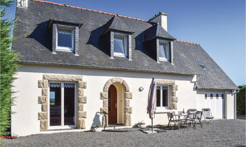 Stunning Home In Kerbors With House Sea View