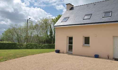 2 Bedroom Nice Home In Plestin Les Greves