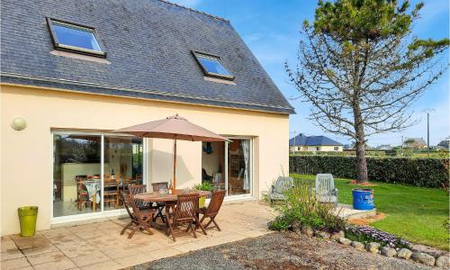 Stunning Home In Kerlouan With Kitchen