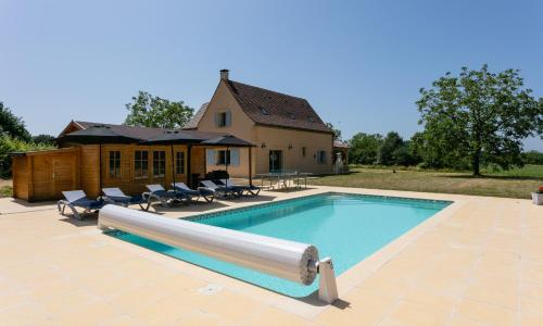 Luxury 3 Bed Home with Heated Swimming Pool Air Con and Boules Pitch