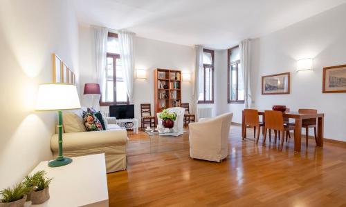 Ca Jole San Marco Apartment M02704210223