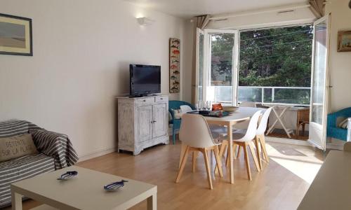 Grand appartement traversant 3 ch hyper-centre+Parking privé.