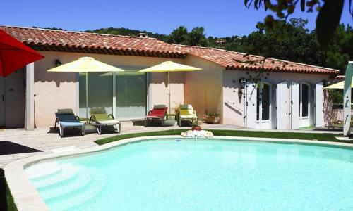 Pretty and modern villa with private pool, Cavalaire-sur-Mer