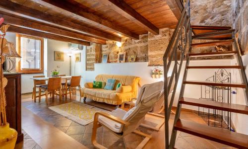 Emerald Top in Old Town by sea