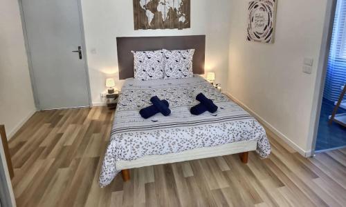 Studio vue sur la roche, au calme Moustiers #1