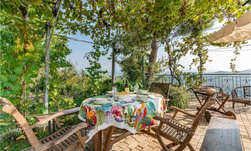 2 Bedroom Awesome Home In Priocca