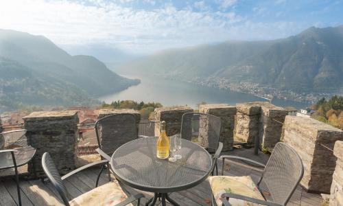 Villa Torre di Palanzo with Magnificent View by Rent All Como