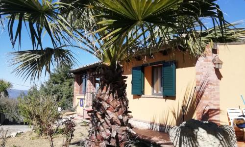 One bedroom apartement with city view enclosed garden and wifi at Caltanissetta