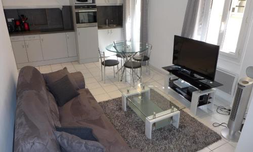 Central 1 bedroom Riouffe 2 mins from the Palais and Croisette 206