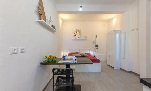 San Vitale University Center Apartment