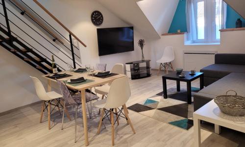 Cosis Colmar - 2 Chambres - 4 Pers - Duplex - Parking - Wifi