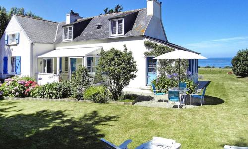 Charming holiday home with sea view, Plougasnou