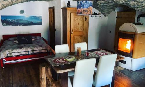 La Cachette CIR 0001