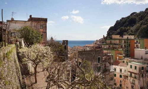 Donna Saretta Casetta tradizionale Amalfitana