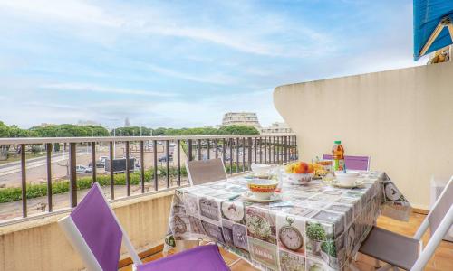 Apartment Les Jardins du Port-4 by Interhome