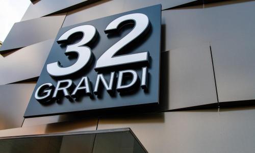 Grandi 32