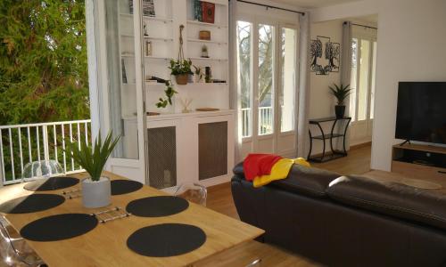 Spacieux F5 au parc arboré