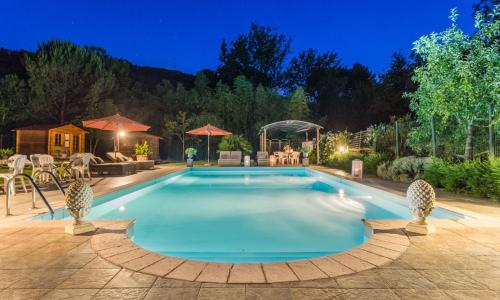 Le Bicocche Farmhouse: Country Stone Villa with Pool in Camaiore between Lucca & Beaches of Versilia