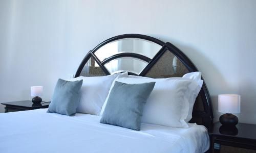 By the Hills Apartment