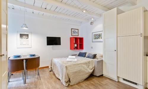 JOIVY Beautiful Studio for 2 near Sempione Park