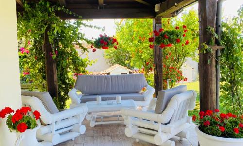 Chanel Garden Relaxation Home