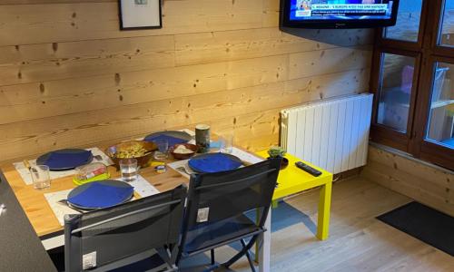 Studio Confortable style Chalet, Saint Lary Soulan centre village, 6 nuits minimum