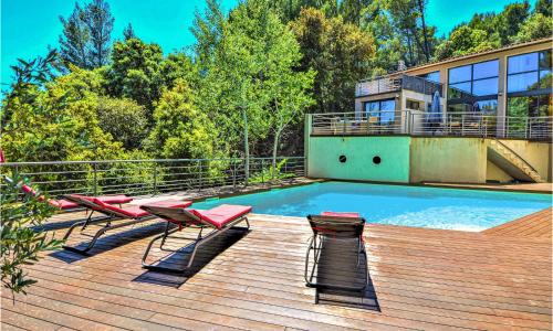 Amazing Home In Sauveterre With Wifi