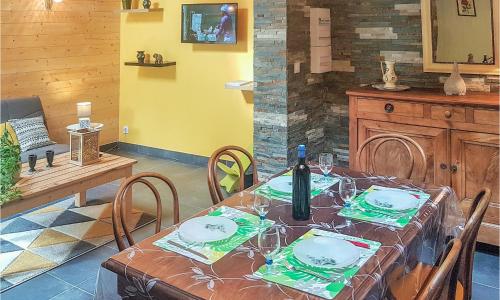 Gorgeous Home In Mont-dol With Wifi