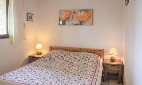 Lovely Home In Gordes With Kitchen