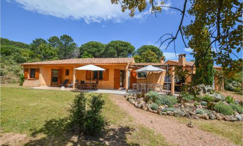 Gorgeous Home In Porto Vecchio With Kitchen