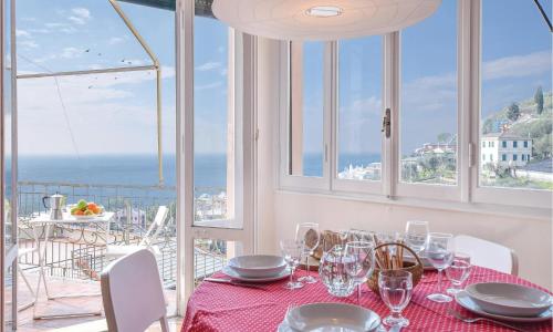 2 Bedroom Beautiful Apartment In Pieve Ligure