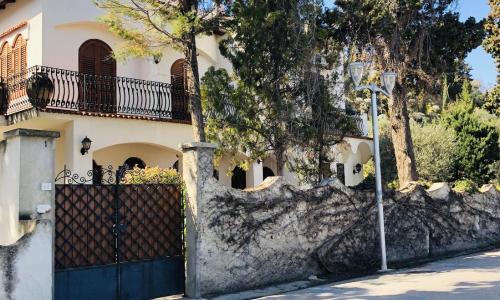 Villa Luigina - seafront villa in Capo d'Orlando