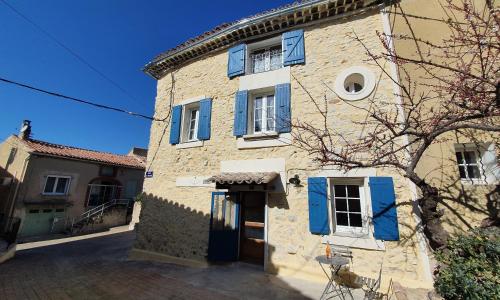L'angélus, gîte de charme au coeur du vieux village de Sablet