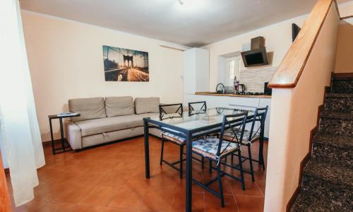 Al Borgo Sweet Home - Lakeside Leisure & Business