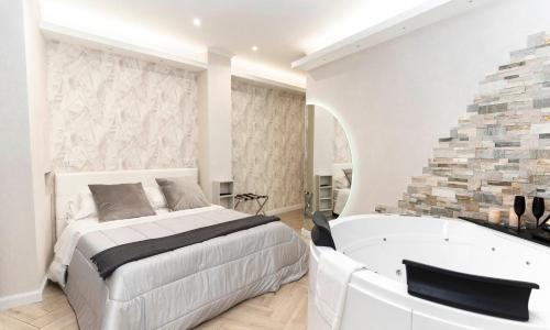 Silver Suite Coliseum