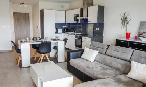 Apartment Terrasse de Lucie by Interhome