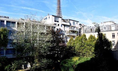 Eiffel Tower - Suffren