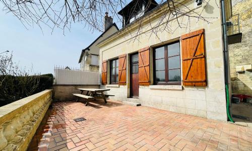 Beautiful house with a garden on a hill near Amboise